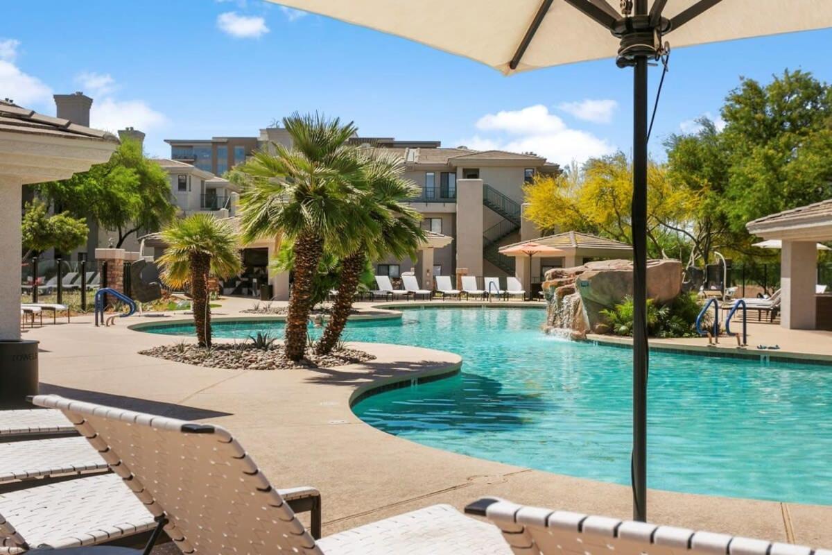 Apartment 2br Cozysuites At Kierland Commons With Pool #09 Scottsdale