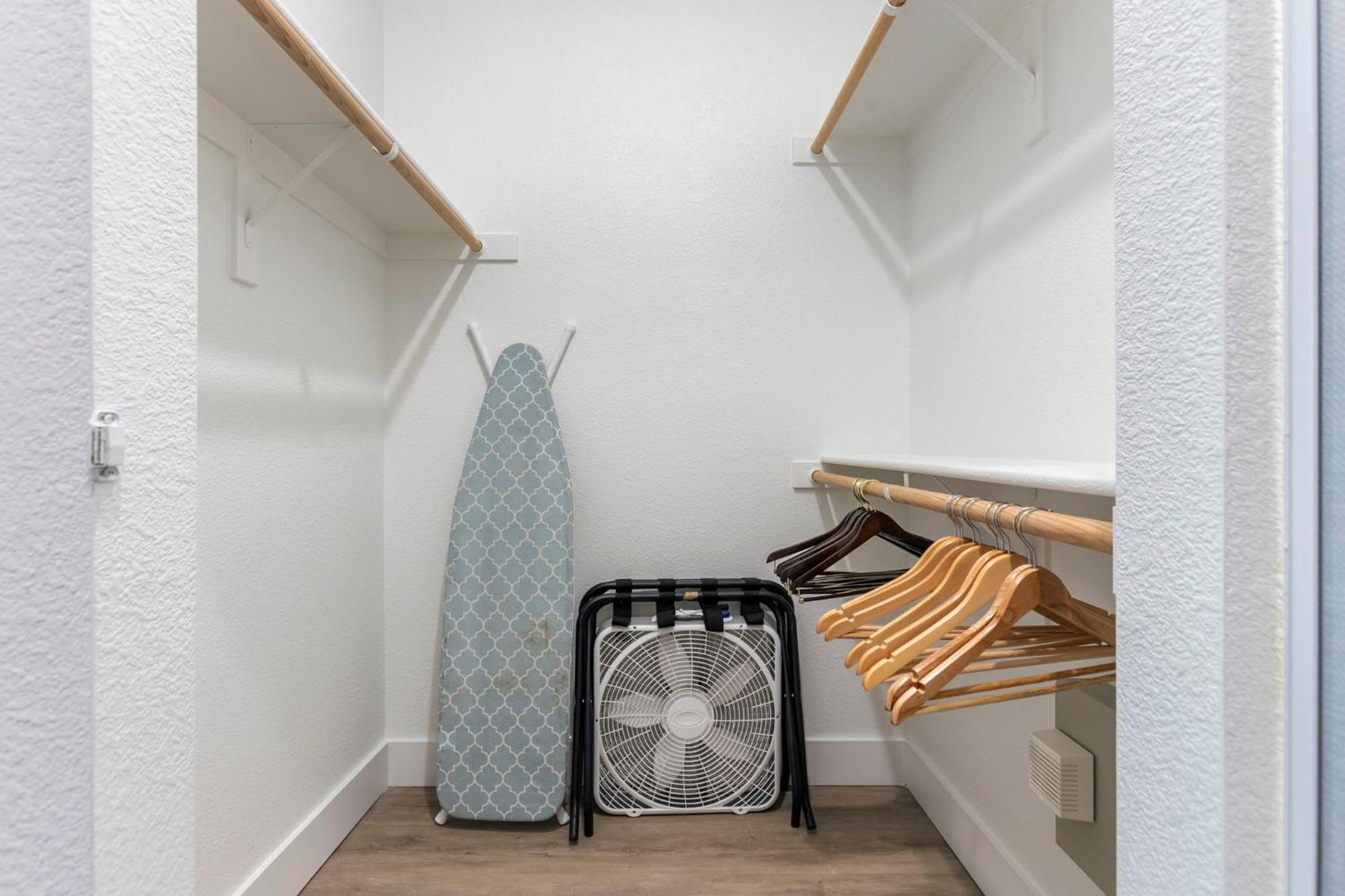 Apartment 2br Cozysuites At Kierland Commons With Pool #09 Scottsdale